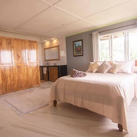 Azamat Self-Catering Apartment Pointe La Rue Exterior foto